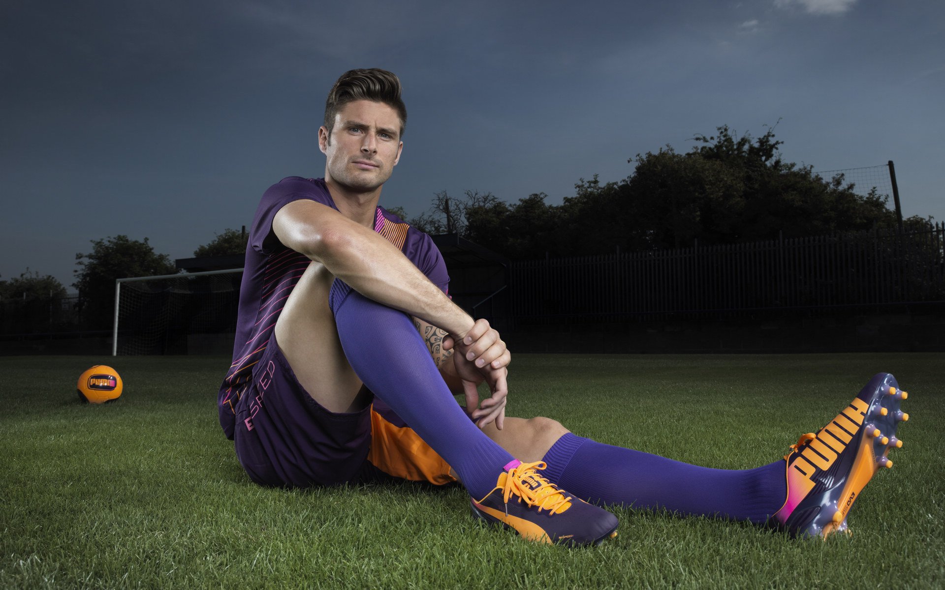 莱万多夫斯基关键节点出色防守，皇家马德里带队取胜！